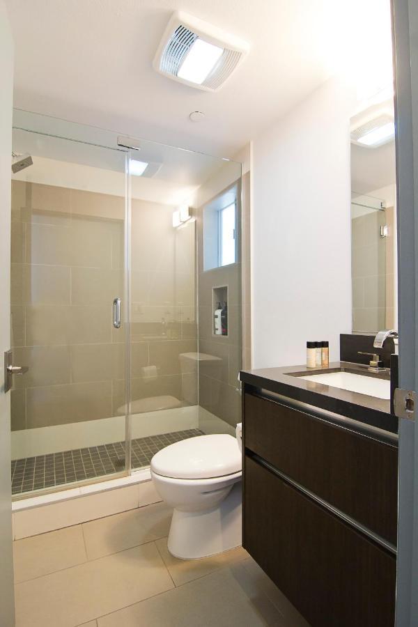 Hollywood'S Suite Los Angeles Exterior photo